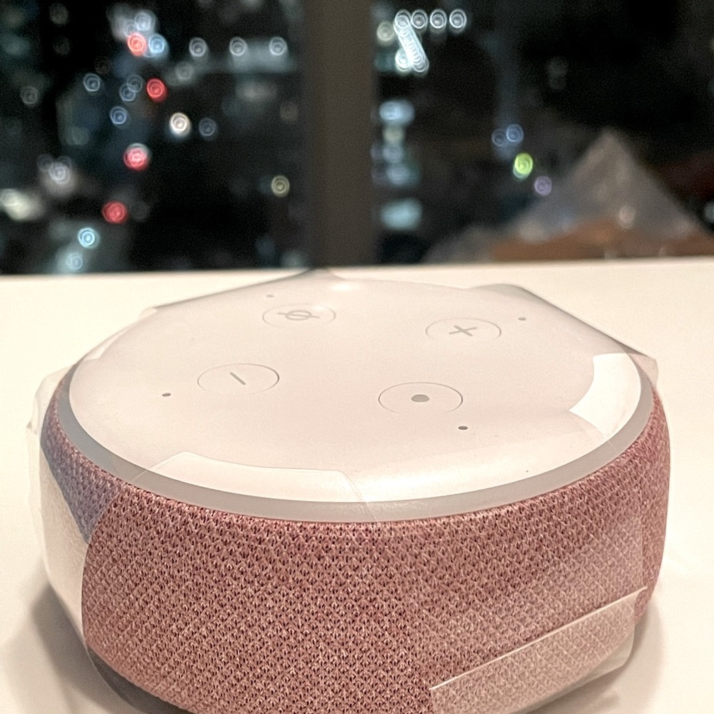 ✨HOST PICK✨ Brand new Amazon Alexa echo never used